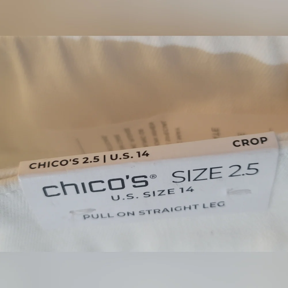 NWT Chico’s Pull-On Embellished Straight-Leg Cropped Jeans Pants Women 2.5 Sz 14 - Picture 6 of 15
